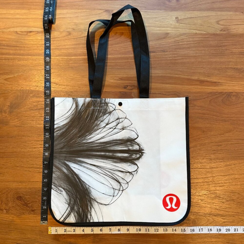 Lululemon Large White ReusableTote Bag‎ with Black Graphic - Picture 2 of 3